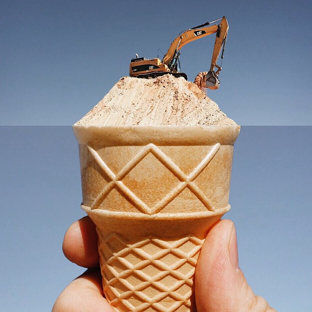 Markoló a fagyiban, fagyi a markolóban - fotók Markoló a fagyiban, fagyi a markolóban - fotók