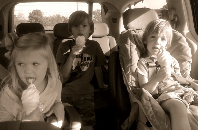 Így oltsd be és le a gyerekid – egy ravasz anya tanácsai nyári vakcinázáshoz Így oltsd be és le a gyerekid – egy ravasz anya tanácsai nyári vakcinázáshoz