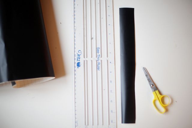 Íme a legegyszerűbb babaszoba faldekor, öntapadós tapétával - fotók