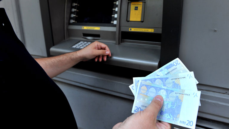 Görögországba utazni nem veszélyes, de az extra készpénz nem árthat