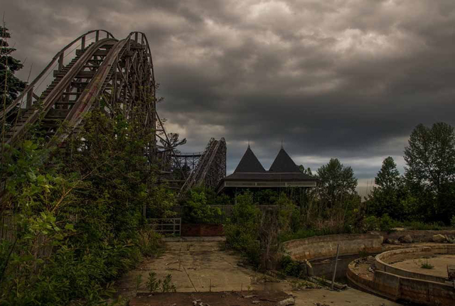 Hátborzongató fotók: ez maradt a bezárt vidámparkokból