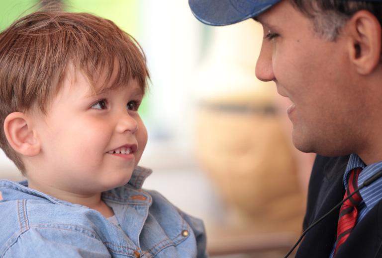Nevelőotthonból a fellegekbe - interjú Vári Zsolt festőművésszel