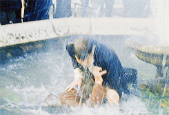 9 szökőkutas gif, ami a hőségben megcsinálja a napodat 9 szökőkutas gif, ami a hőségben megcsinálja a napodat