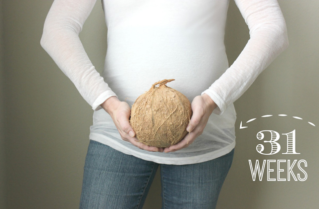 Zöldségekkel és gyümölcsékkel mutatta be babája fejlődését - fotók