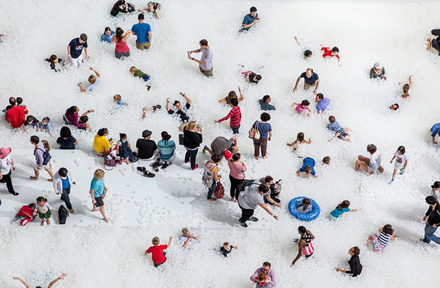 Strandot rendeztek be egy múzeumban - fotók Strandot rendeztek be egy múzeumban - fotók