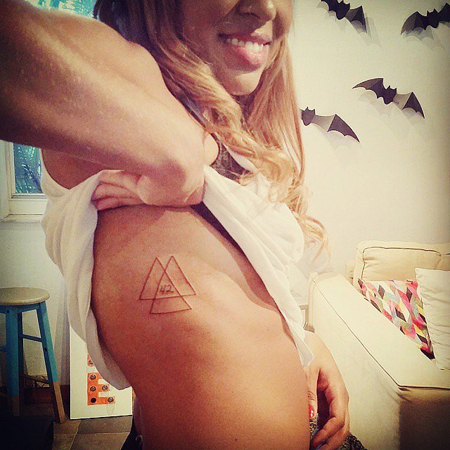 tetotválás, amit minden könyvmoly imádni fog - képek tetotválás, amit minden könyvmoly imádni fog - képek