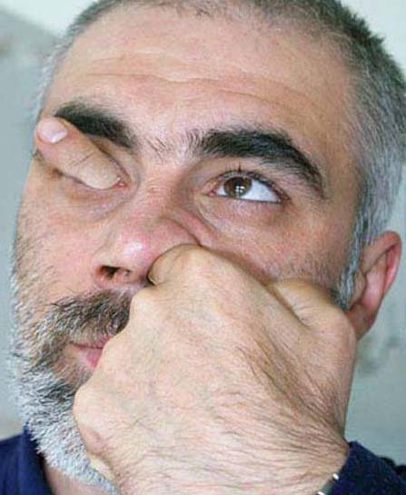 Bár ne láttam volna! - portrék a nagyvilágból