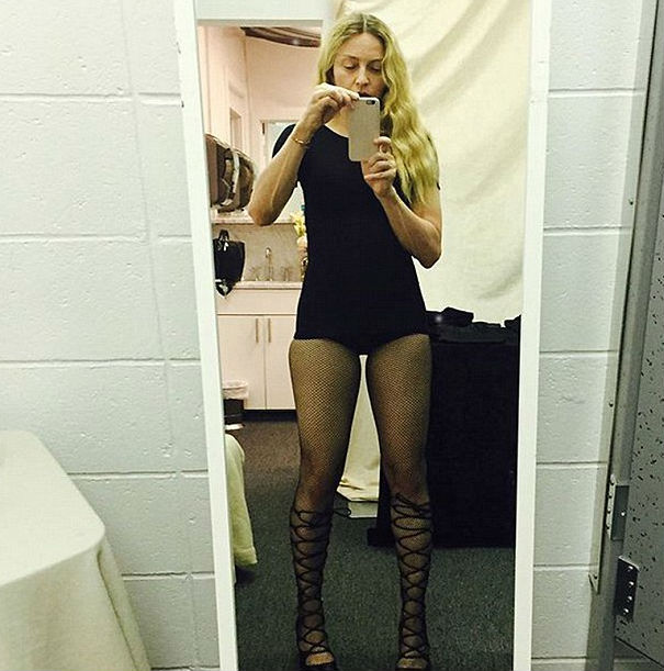 Tornadresszben feszít az 57 éves Madonna - fotó Tornadresszben feszít az 57 éves Madonna - fotó