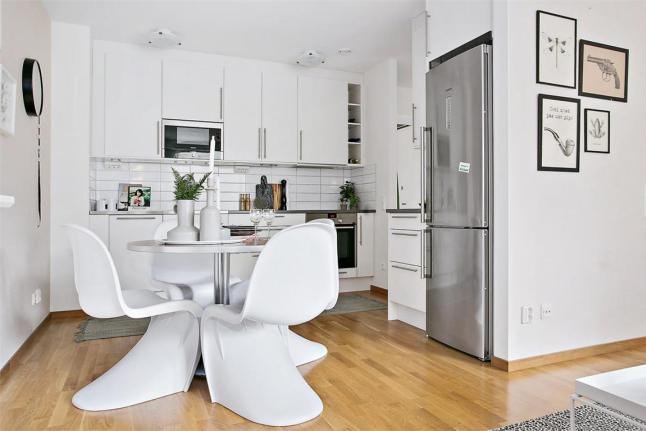 Svéd lakás nyári hangulatban