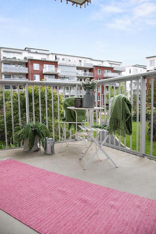 Svéd lakás nyári hangulatban