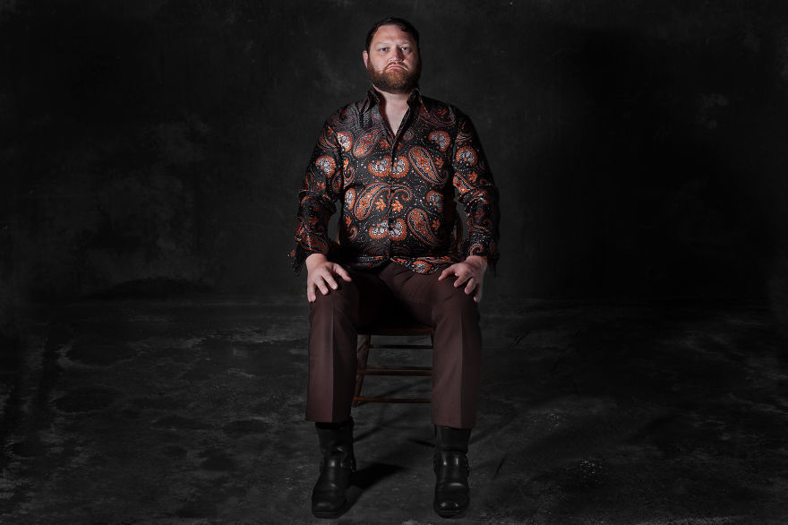 A székek, ha emberek lennének... - különleges fotósorozat