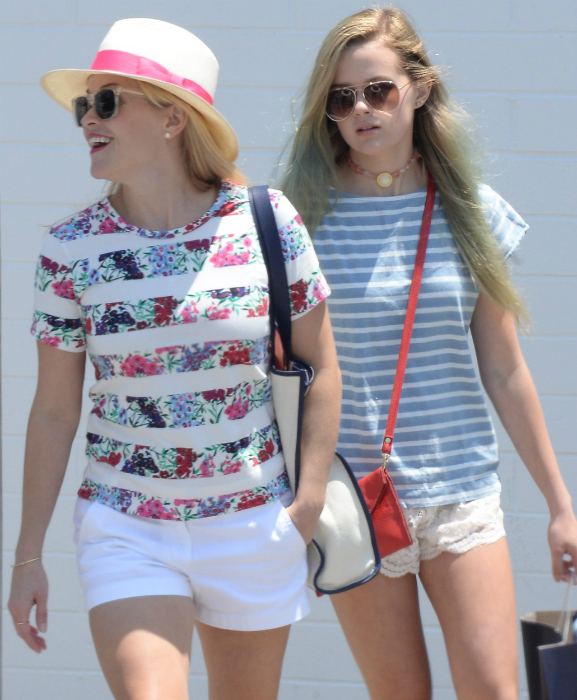 Doktor Szöszinek neveli a lányát Reese Witherspoon Doktor Szöszinek neveli a lányát Reese Witherspoon