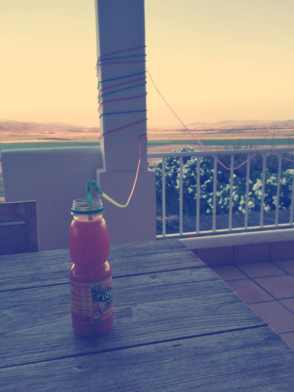 50 méter hosszú szívószálat épített a lánya szülinapjára - fotók