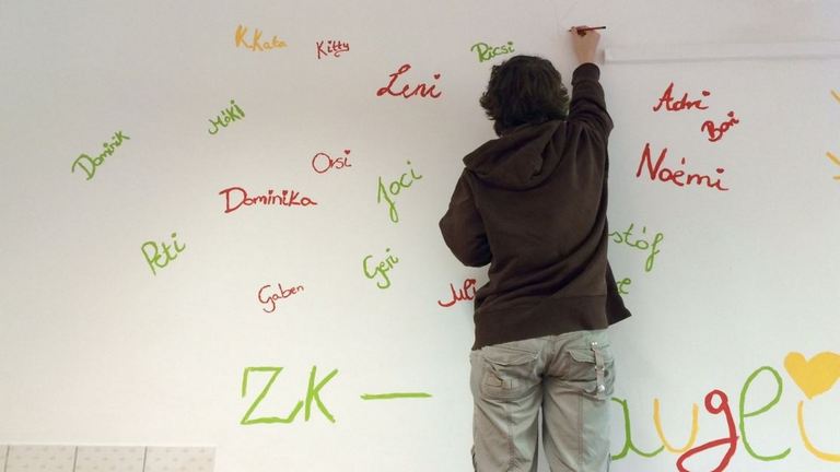 Milyen érzés furának lenni már gyerekként is? 