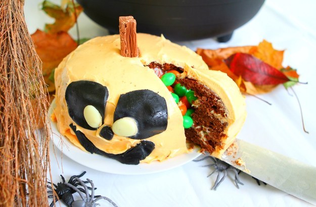 14 színes és ínycsiklandó töltött torta, amit azonnal megkóstolnánk