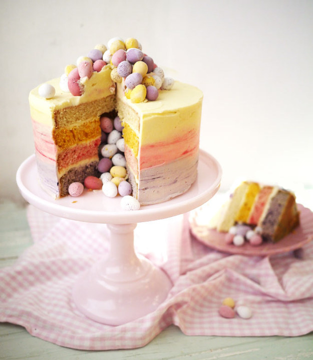 14 színes és ínycsiklandó töltött torta, amit azonnal megkóstolnánk