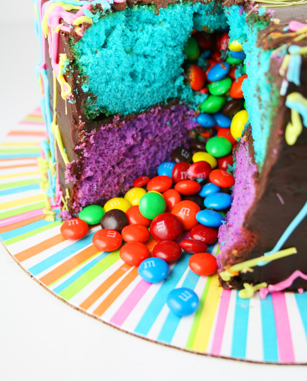 14 színes és ínycsiklandó töltött torta, amit azonnal megkóstolnánk