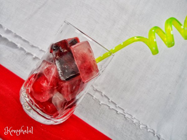 Nehezen bírod a kánikulát? Készíts hűsítő italokat! Nehezen bírod a kánikulát? Készíts hűsítő italokat!