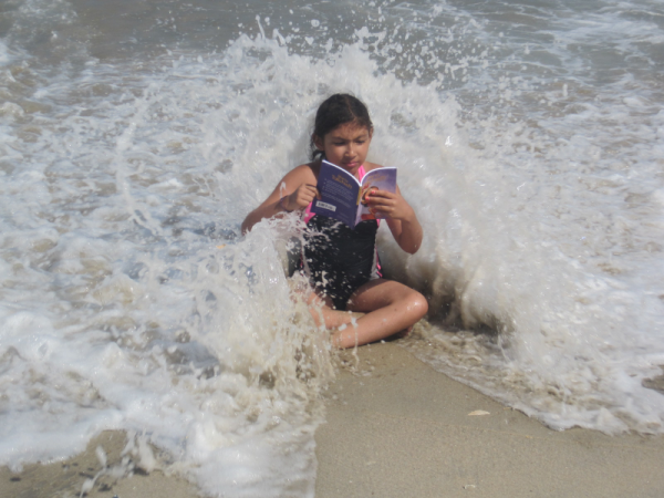 10 nyári olvasós fotó, amitől hátast dobsz