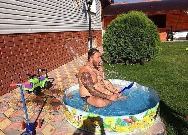 Amikor az apa a gyerek helyébe lép - vicces fotók