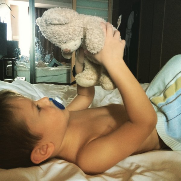 A fiam első szerelme a hullámmedencében