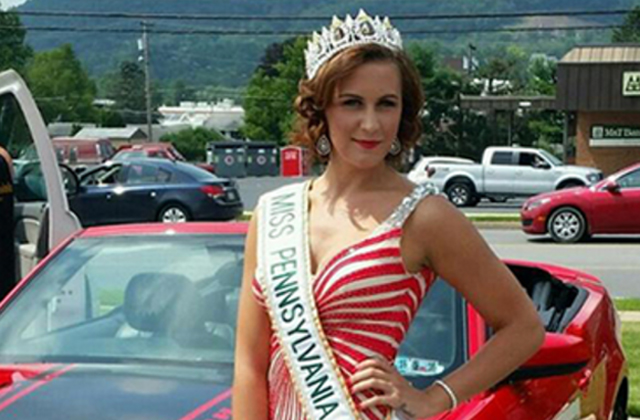 Rákosnak hazudta magát a szépségkirálynő