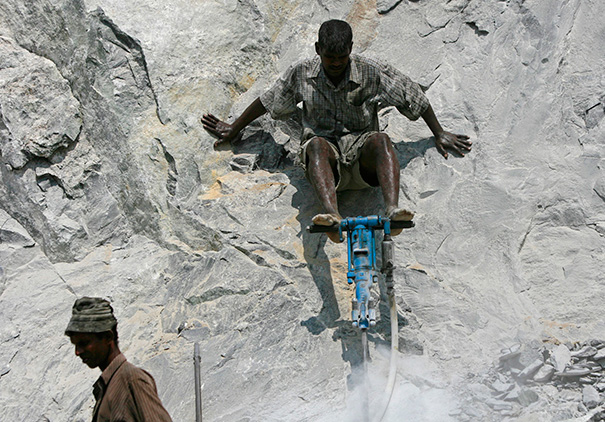 Csak nehogy izzadni kezdjen a lába!