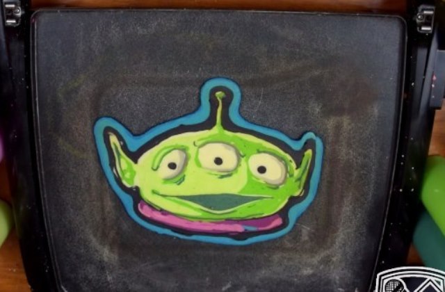 Palacsintába süti a rajzfilek szereplőit