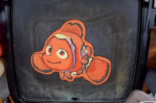 Palacsintába süti a rajzfilek szereplőit