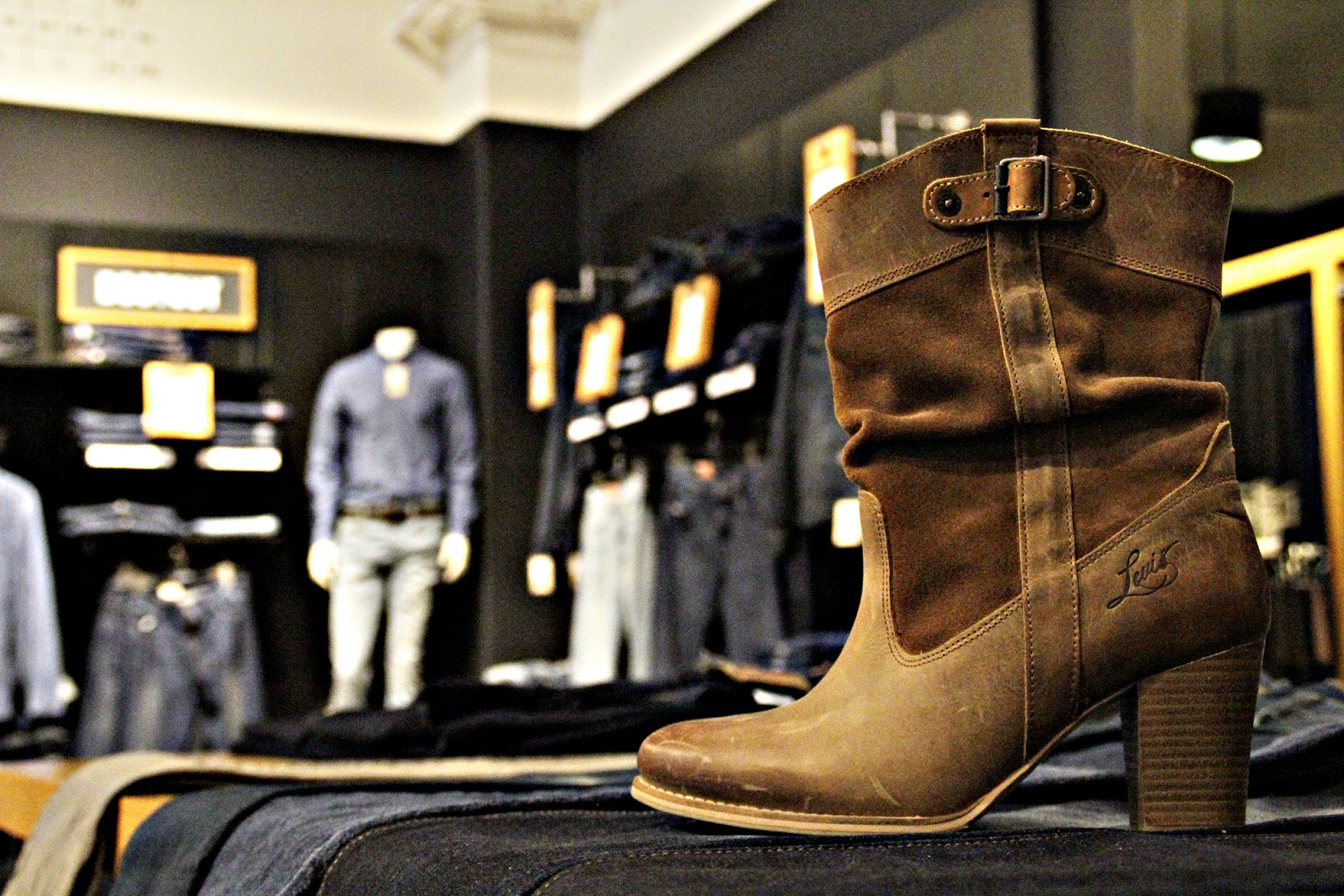 Ha drága az iskolakezdés, a ruhatáron érdemes spórolni! Ha drága az iskolakezdés, a ruhatáron érdemes spórolni!