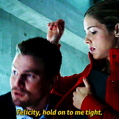 Zöld íjász: 13 Felicity és Oliver pillanat, amibe belefájdul a szív Zöld íjász: 13 Felicity és Oliver pillanat, amibe belefájdul a szív