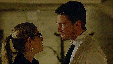 Zöld íjász: 13 Felicity és Oliver pillanat, amibe belefájdul a szív Zöld íjász: 13 Felicity és Oliver pillanat, amibe belefájdul a szív