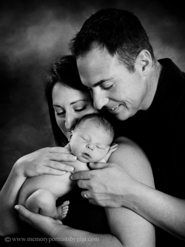 Az újszülött és édesapja kiszámíthatatlan nagy pillanata