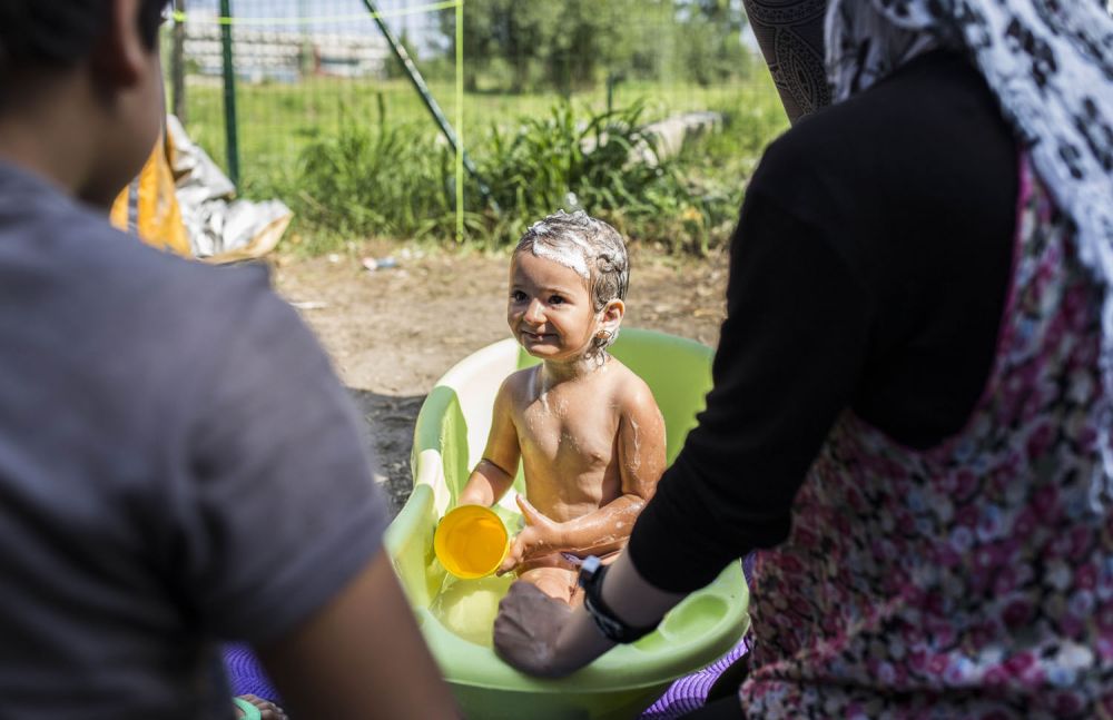 Sátorral segíthetsz a menekült gyerekeken
