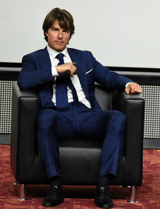 9 éves Suri úgy néz ki, mint az 53 éves Tom Cruise 9 éves Suri úgy néz ki, mint az 53 éves Tom Cruise