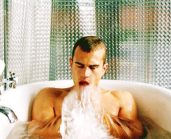 24 szexi híresség, akik úgy tudnak rád nézni, hogy a szíved is elfelejt dobogni