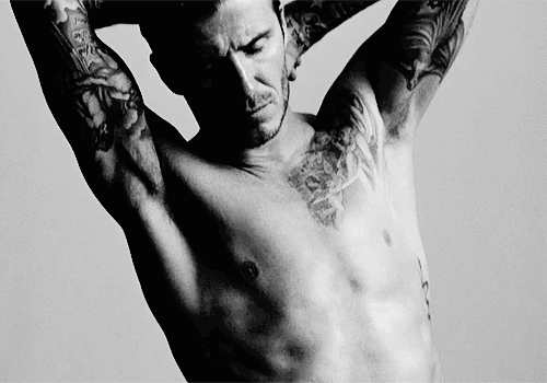 24 szexi híresség, akik úgy tudnak rád nézni, hogy a szíved is elfelejt dobogni