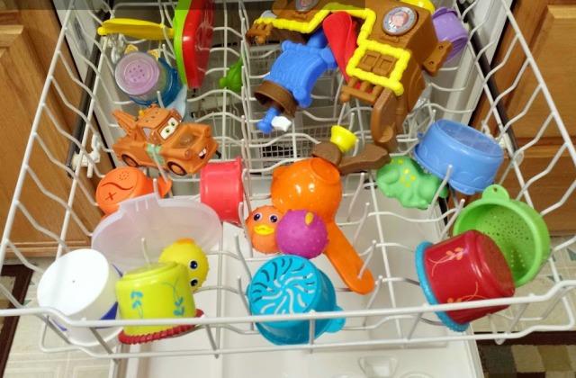 Így tarts tisztán a játékokat – környezet- és babarát módszerek