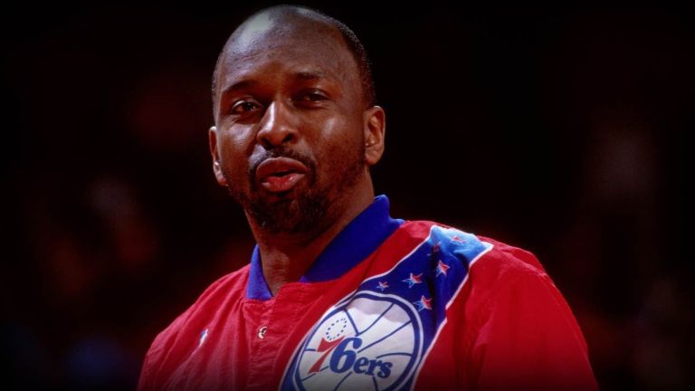 Moses Malone, a legendás kosaras 60 éves volt