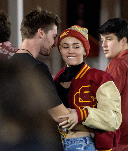 22 fotó 22 tény Arnold 22 éves szuperszexi fiáról, Patrick Schwarzeneggerről