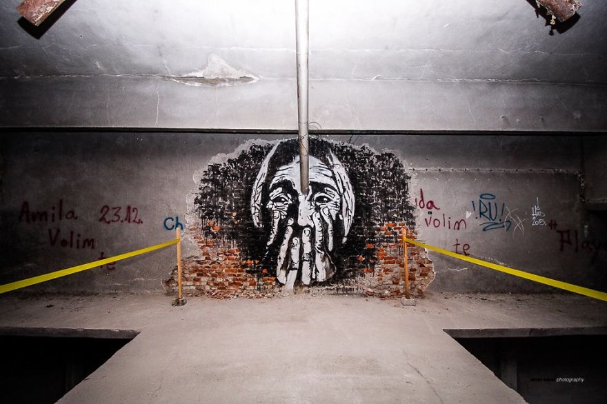 Ez a művész csodás galériává változtatott egy elhagyatott gyárat 