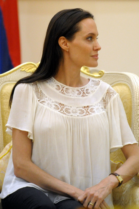 Ezzel tényleg kiverte a biztosítékot Angelina Jolie