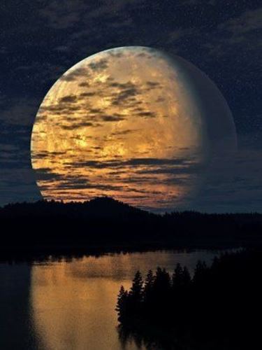 Szeptember 28-án szuperhold teljes holdfogyatkozással!