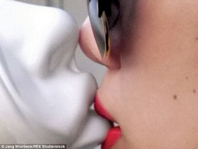 Csőrözz a bögréddel!- Száj alakú coffe to go csészék Csőrözz a bögréddel!- Száj alakú coffe to go csészék