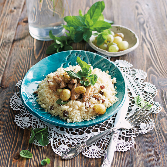 Gyors vacsora: Csirkecombfilé szőlővel és kuszkusszal