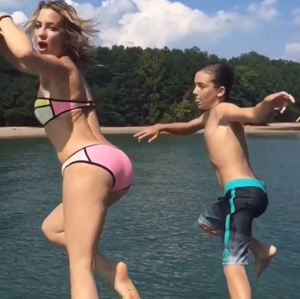 Kate Hudson parányi bikis popsija mindent visz Kate Hudson parányi bikis popsija mindent visz