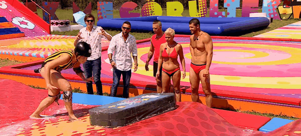 Bálnának érzi magát a fürdőruhás Gáspár Evelin