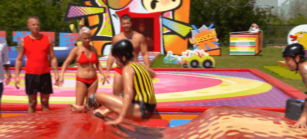 Bálnának érzi magát a fürdőruhás Gáspár Evelin