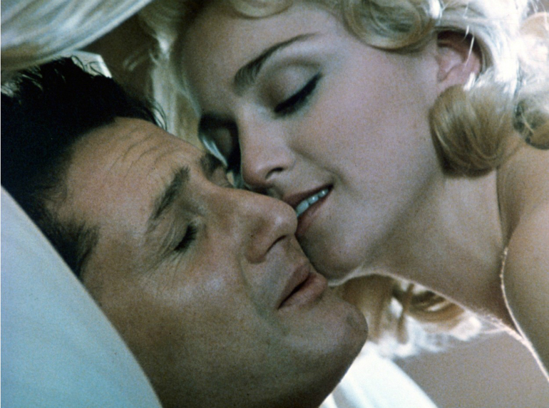 1985-ben forgatták a Sanghaji meglepetés című filmet, és akkor szerettek egymásba