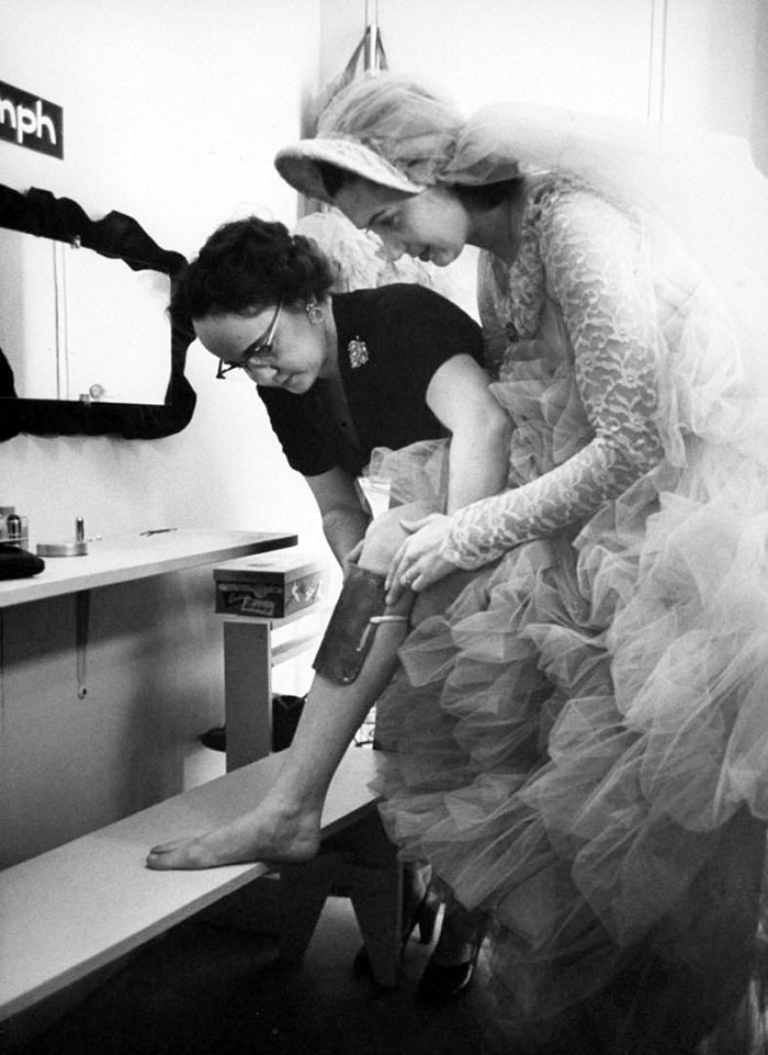 Elképesztő vintage fotók egy szupermenő víz alatti esküvőről - ezt látnod kell!